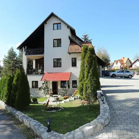 Knez Apartment *
